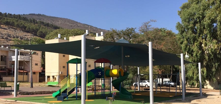 רשת צל עם קונסטרוקציה ממברנה לגן שעשועים