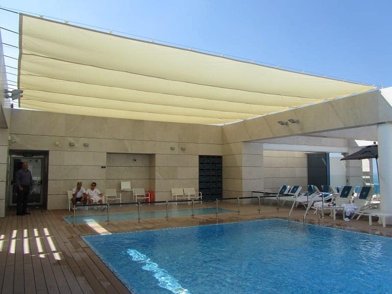 הצללה לבריכה ריץ' קרלטון מרינה הרצליה | אולינטק