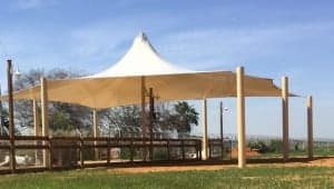 הצללה נגד גשם דגם ממברנה עם בד שימשונית