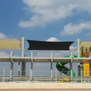 מפרשי הצללה לגן שעשועים