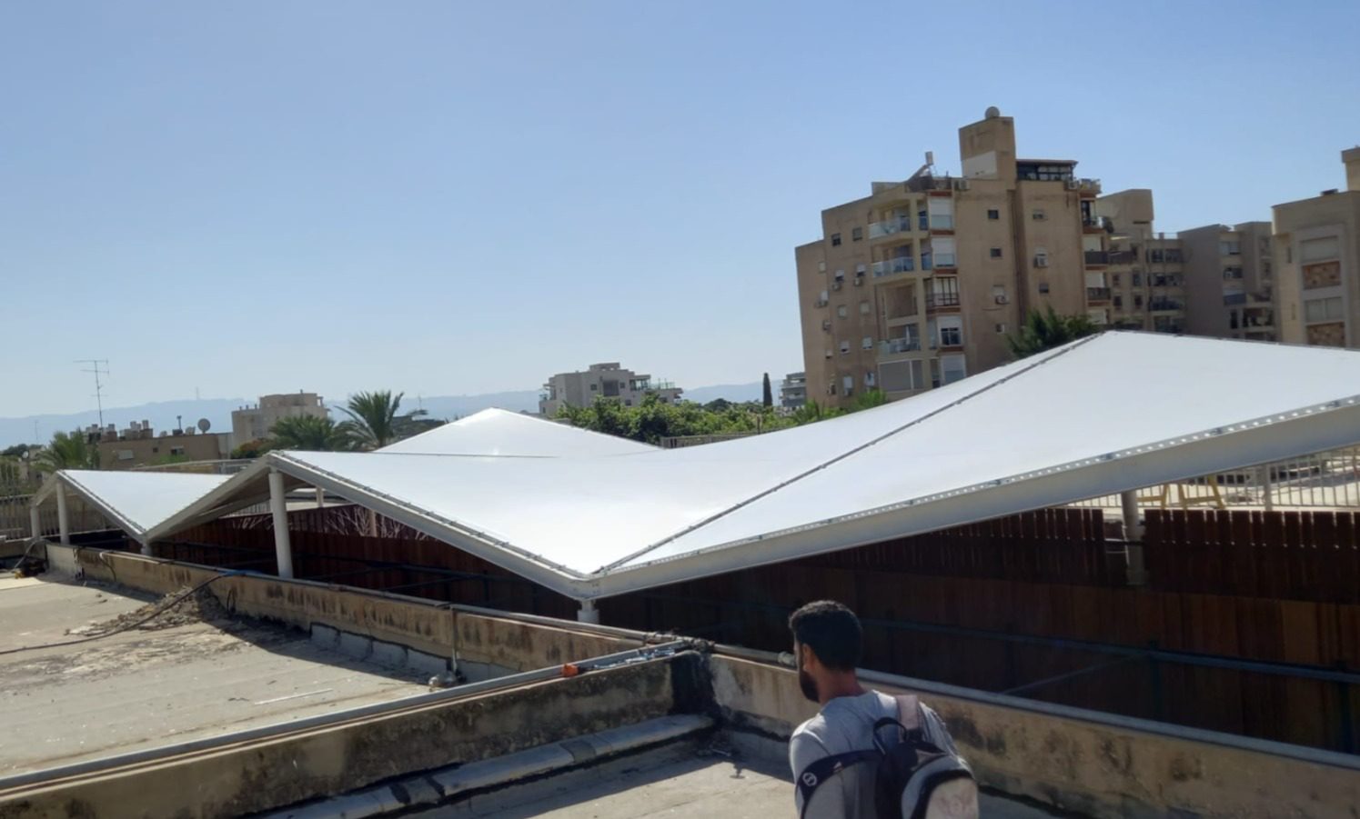 מבני מתיחה בצורה גאומטרית
