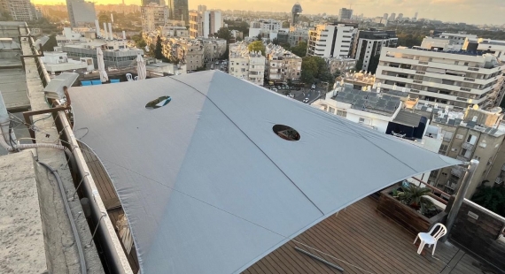 פגודה הצללה משרדים ברמת גן - הצללת מרפסת